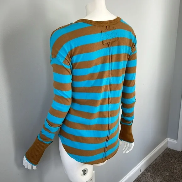 We The Free Sail Away Long Sleeve Tee Savannah Blue Combo NWOT - Picture 12 of 14